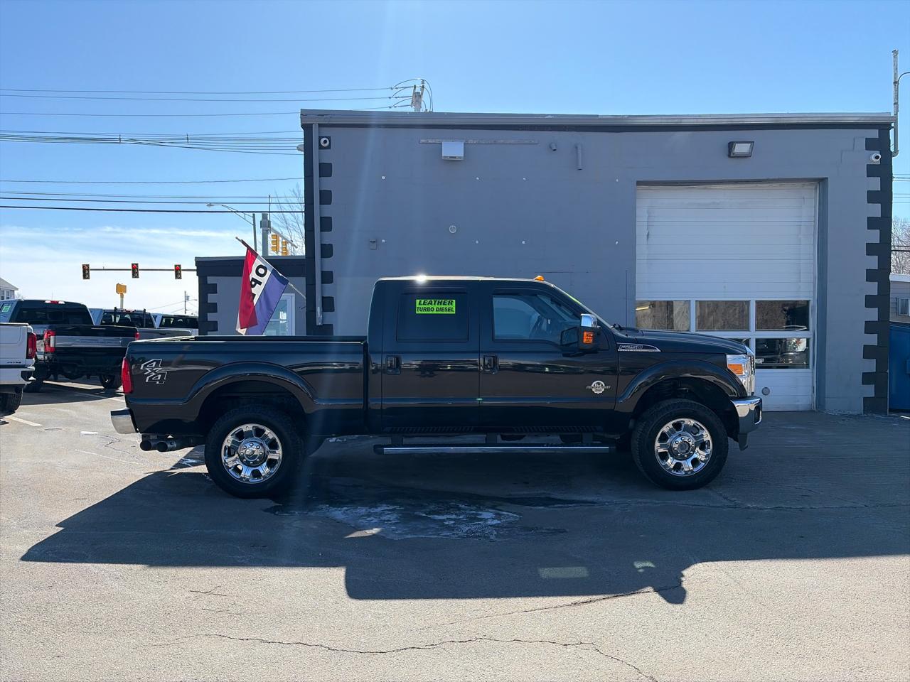 Ford F-250 SD Lariat Crew Cab Short Bed 4WD 2015
