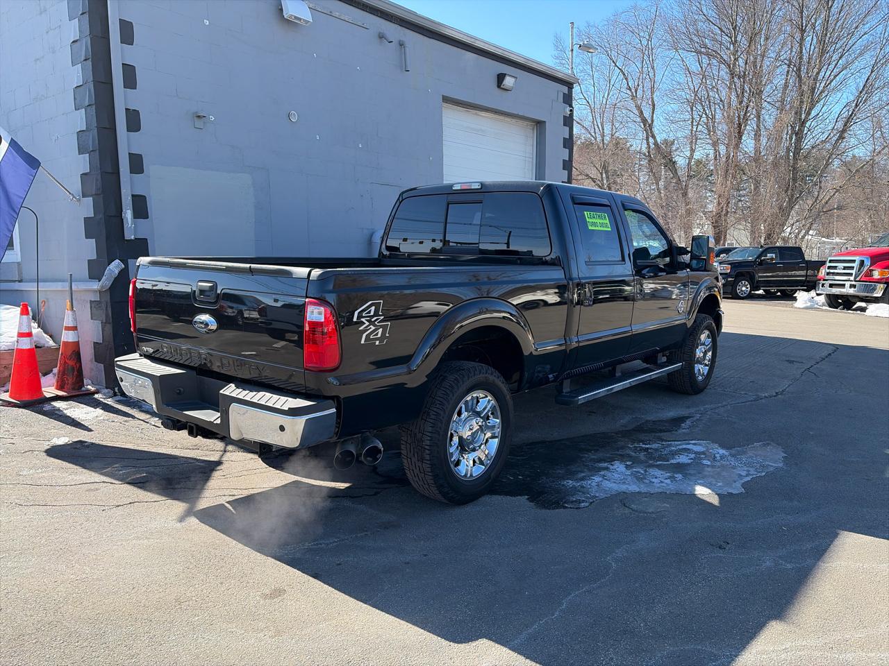 Ford F-250 SD Lariat Crew Cab Short Bed 4WD 2015