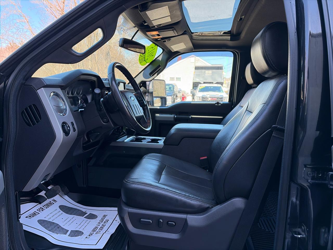 Ford F-250 SD Lariat Crew Cab Short Bed 4WD 2015