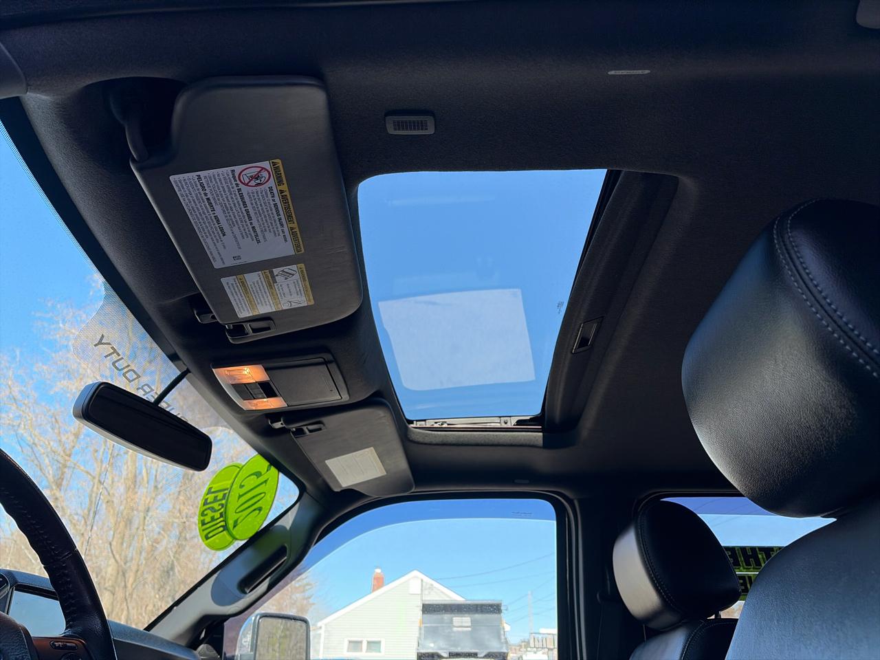 Ford F-250 SD Lariat Crew Cab Short Bed 4WD 2015