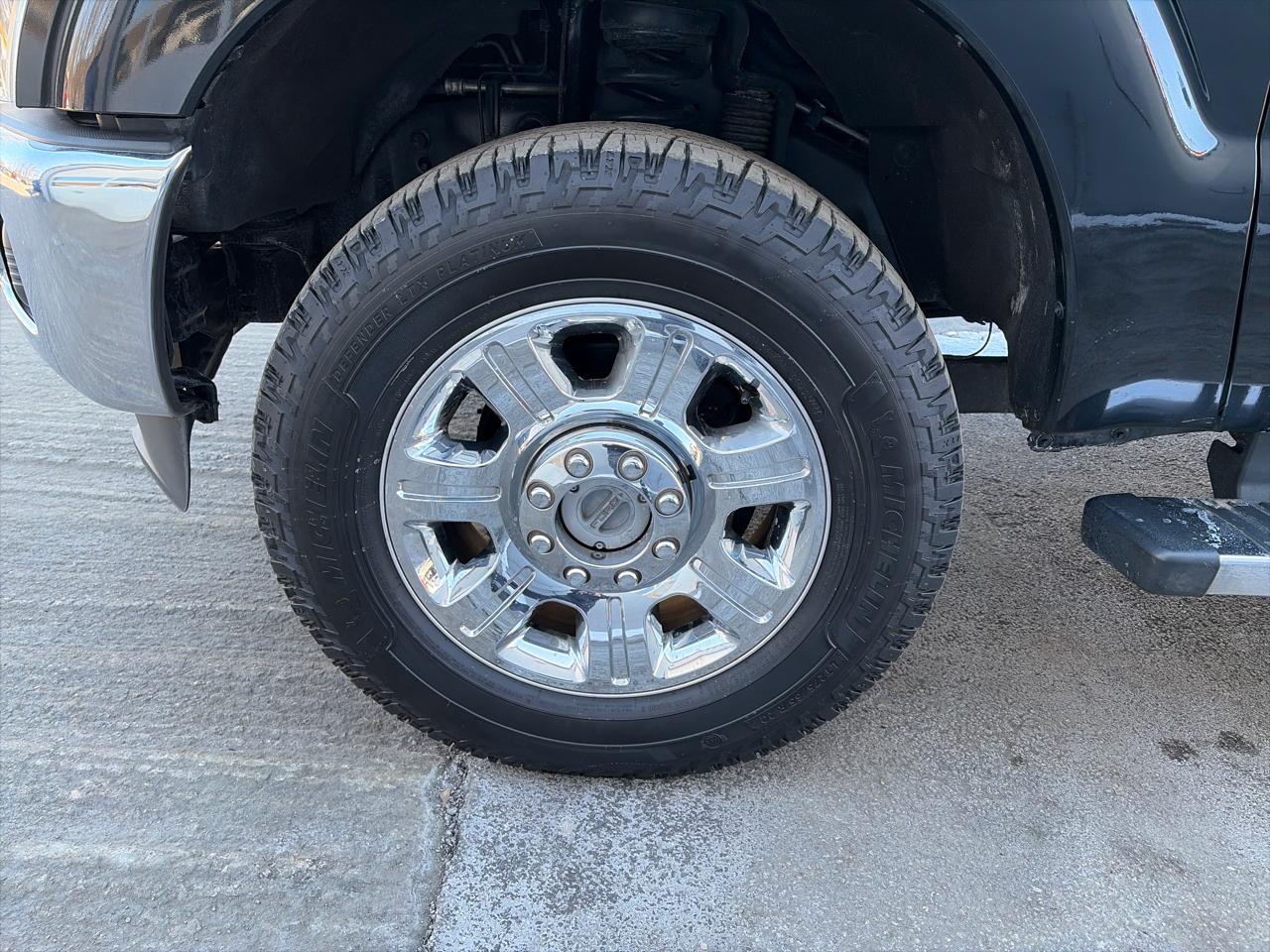 Ford F-250 SD Lariat Crew Cab Short Bed 4WD 2015