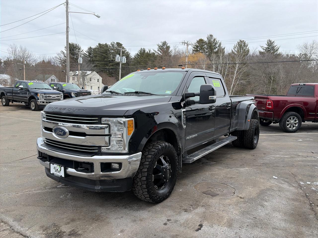 Ford F-350 SD Lariat Crew Cab Long Bed DRW 4WD 2017