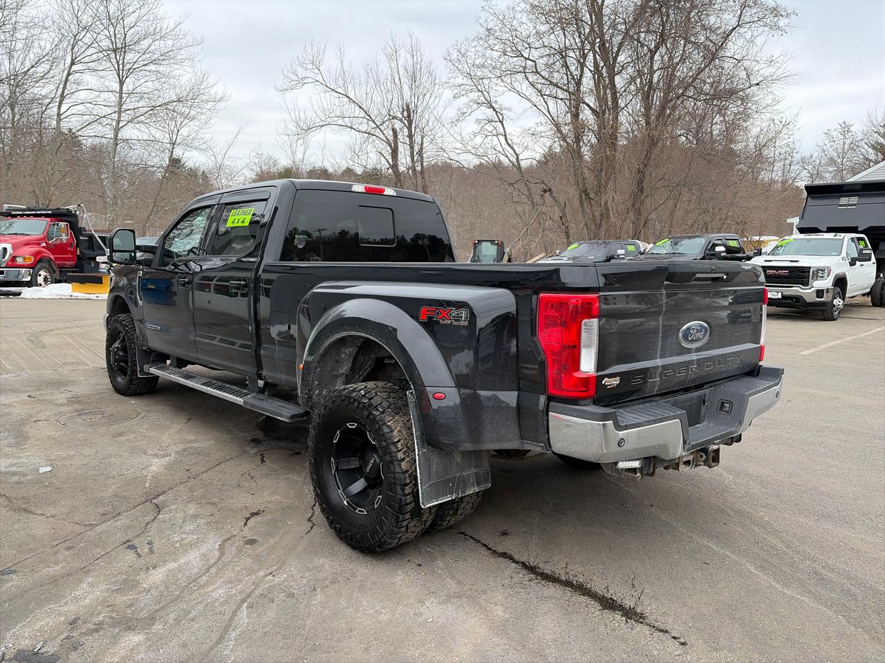 Ford F-350 SD Lariat Crew Cab Long Bed DRW 4WD 2017