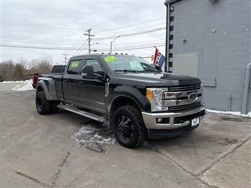 2017 Ford F-350 SD Lariat Crew Cab Long Bed DRW 4WD