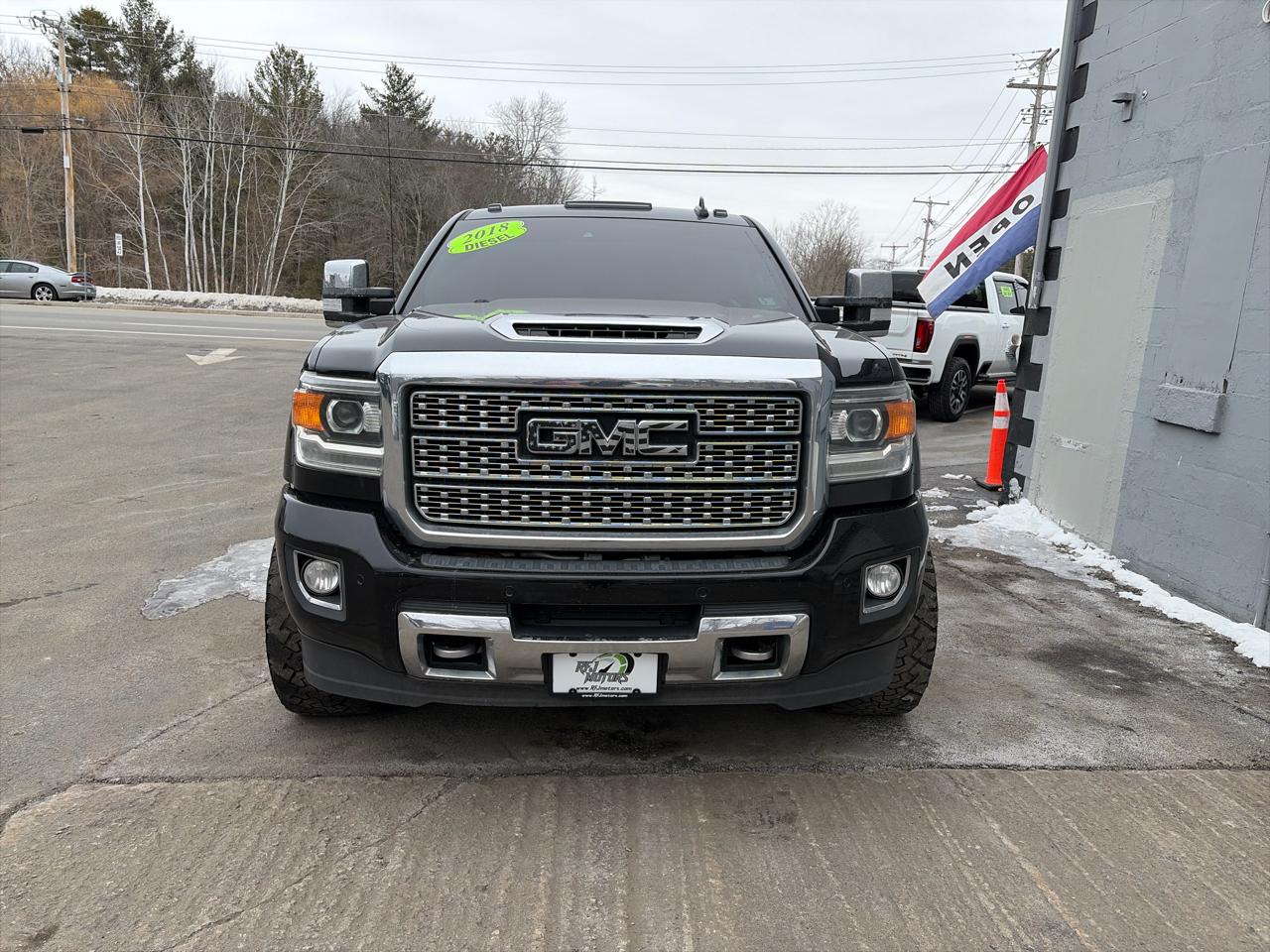 GMC Sierra 2500HD Denali Crew Cab 4WD 2018