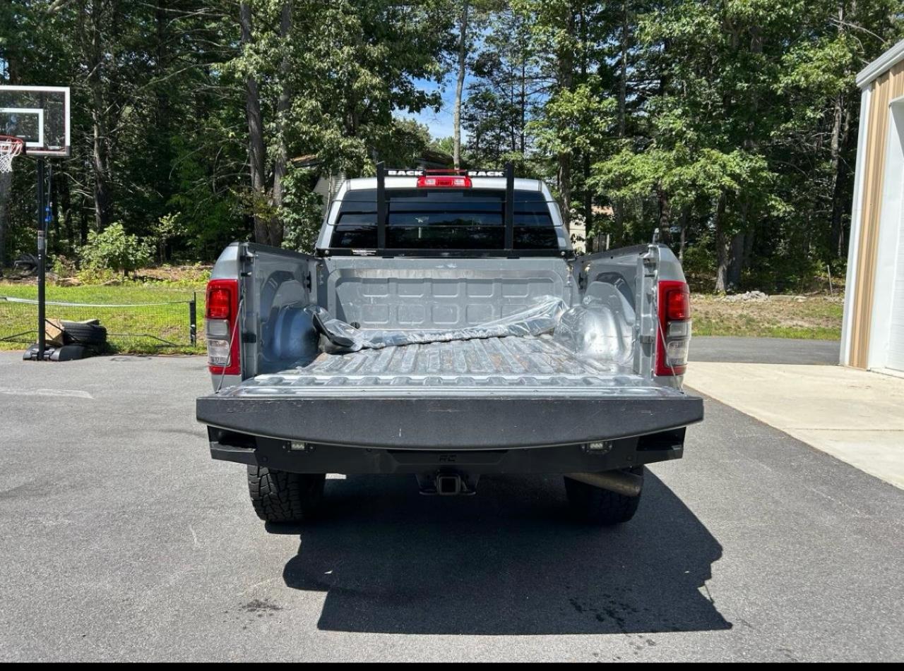 RAM 2500 Big Horn Mega Cab 4WD 2021