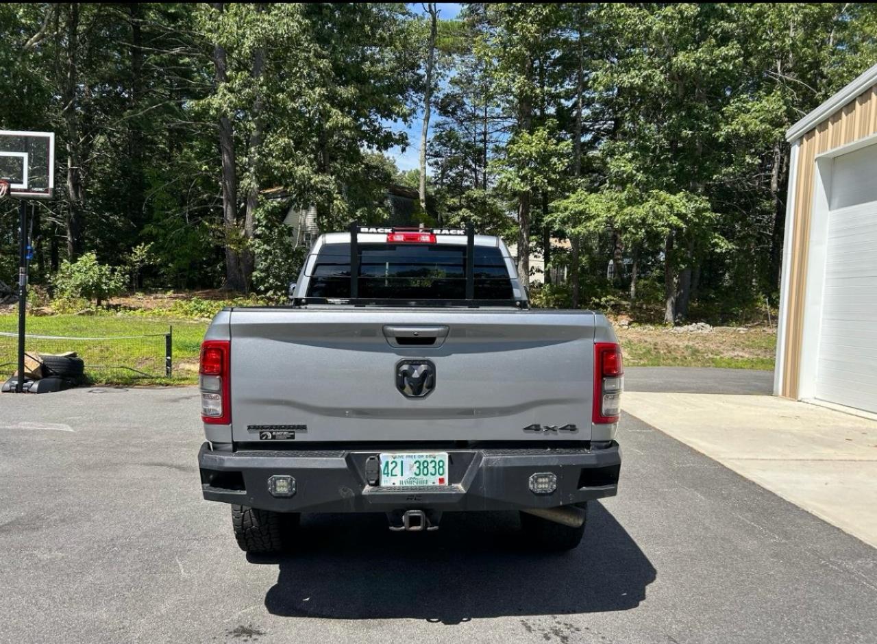 RAM 2500 Big Horn Mega Cab 4WD 2021