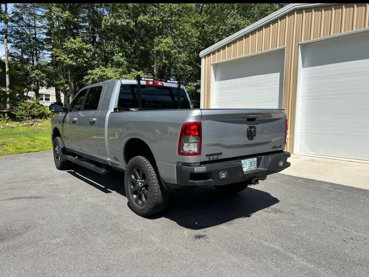 RAM 2500 Big Horn Mega Cab 4WD 2021