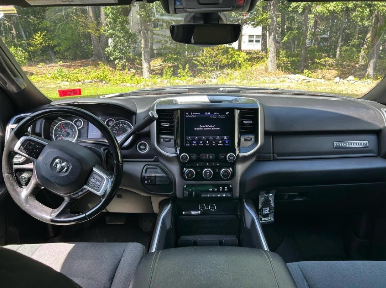 RAM 2500 Big Horn Mega Cab 4WD 2021