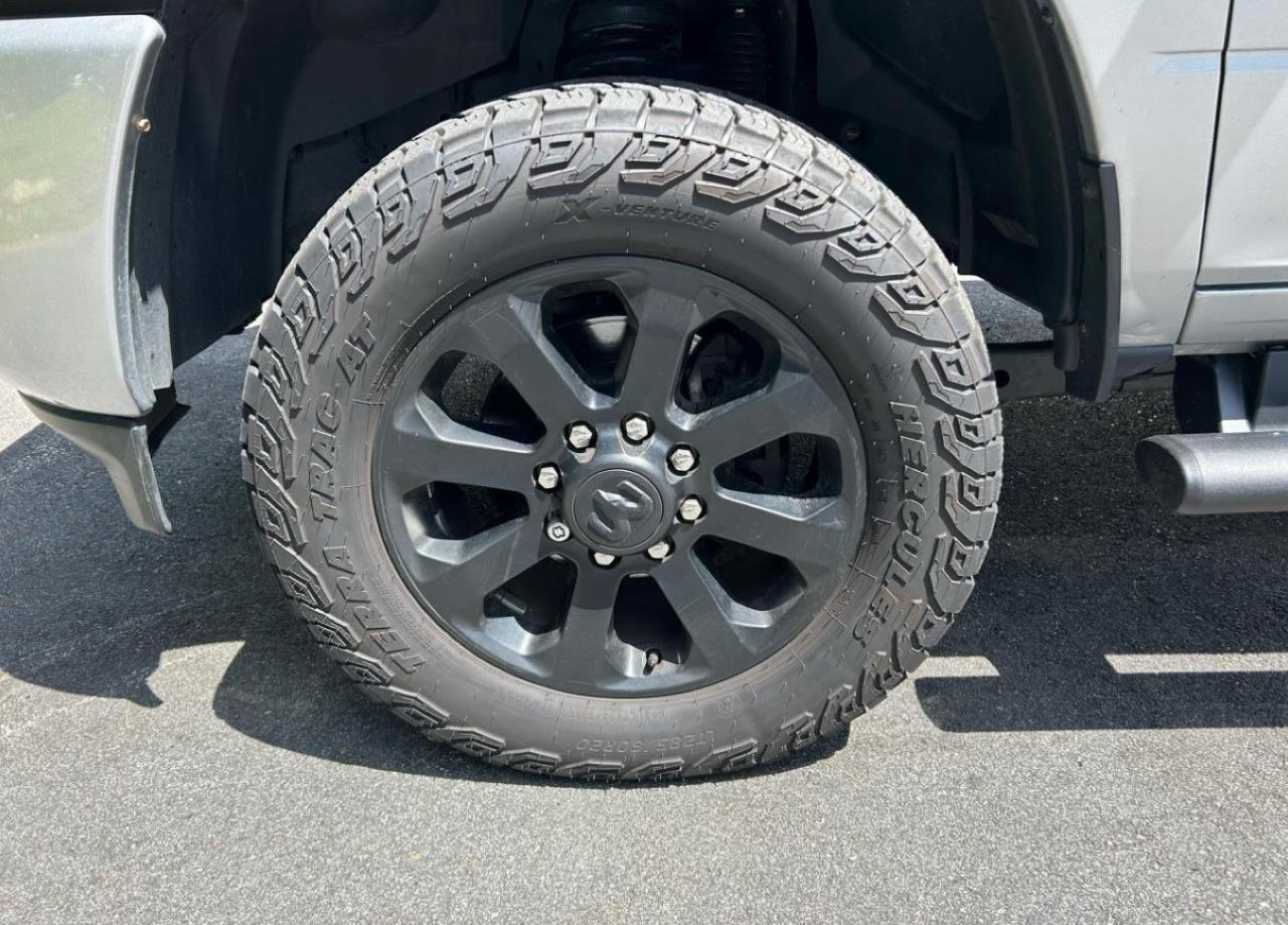 RAM 2500 Big Horn Mega Cab 4WD 2021