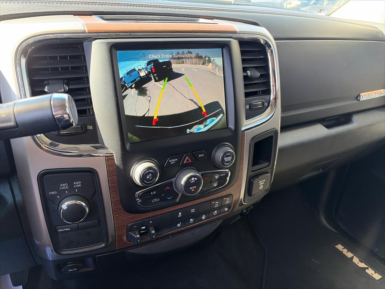 RAM 2500 Laramie Crew Cab SWB 4WD 2016