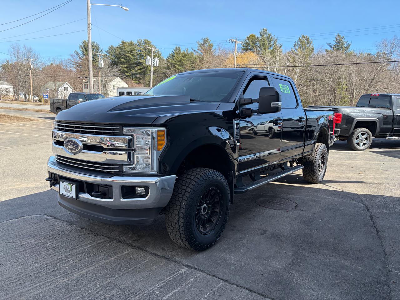 Ford F-250 SD Lariat Crew Cab Short Bed 4WD 2017