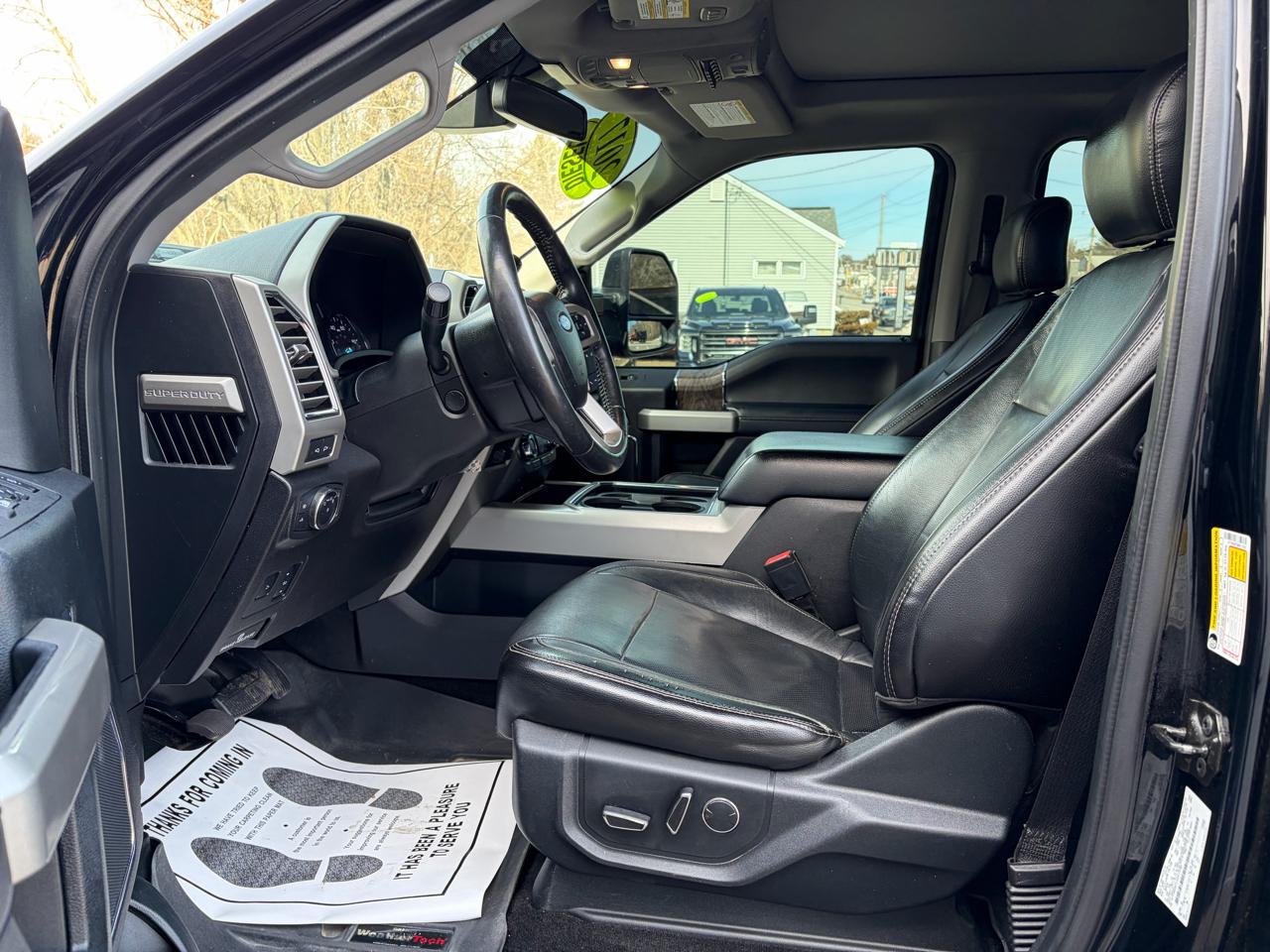 Ford F-250 SD Lariat Crew Cab Short Bed 4WD 2017