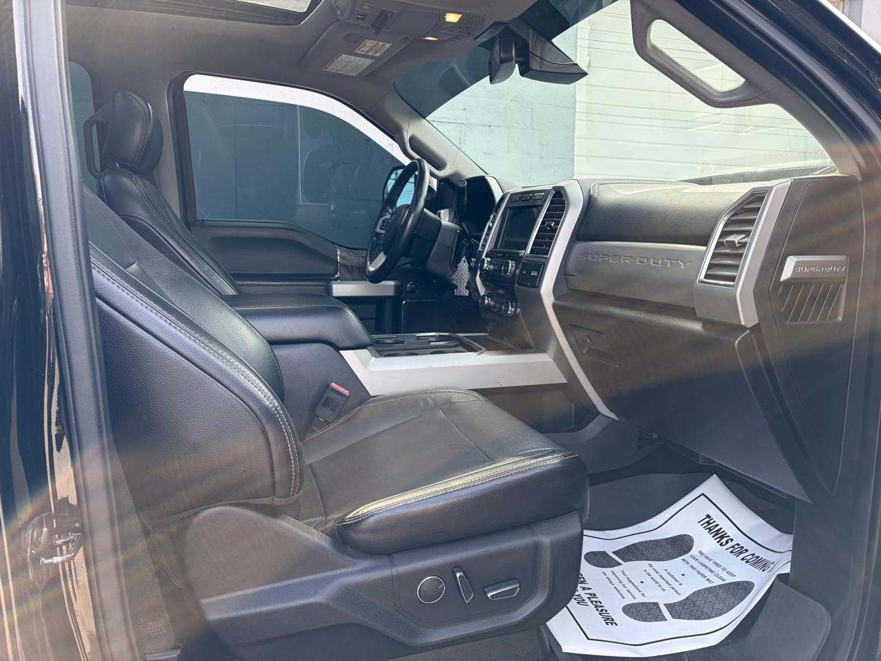 Ford F-250 SD Lariat Crew Cab Short Bed 4WD 2017