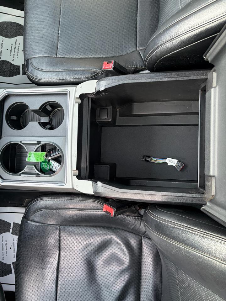 Ford F-250 SD Lariat Crew Cab Short Bed 4WD 2017