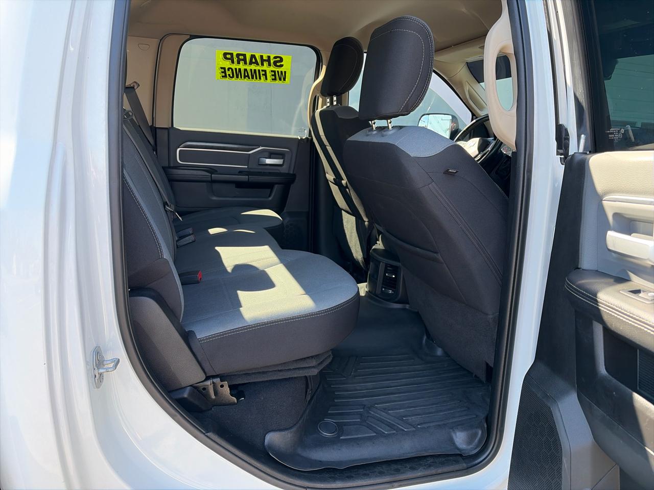 RAM 2500 Big Horn Crew Cab 4WD SWB 2020