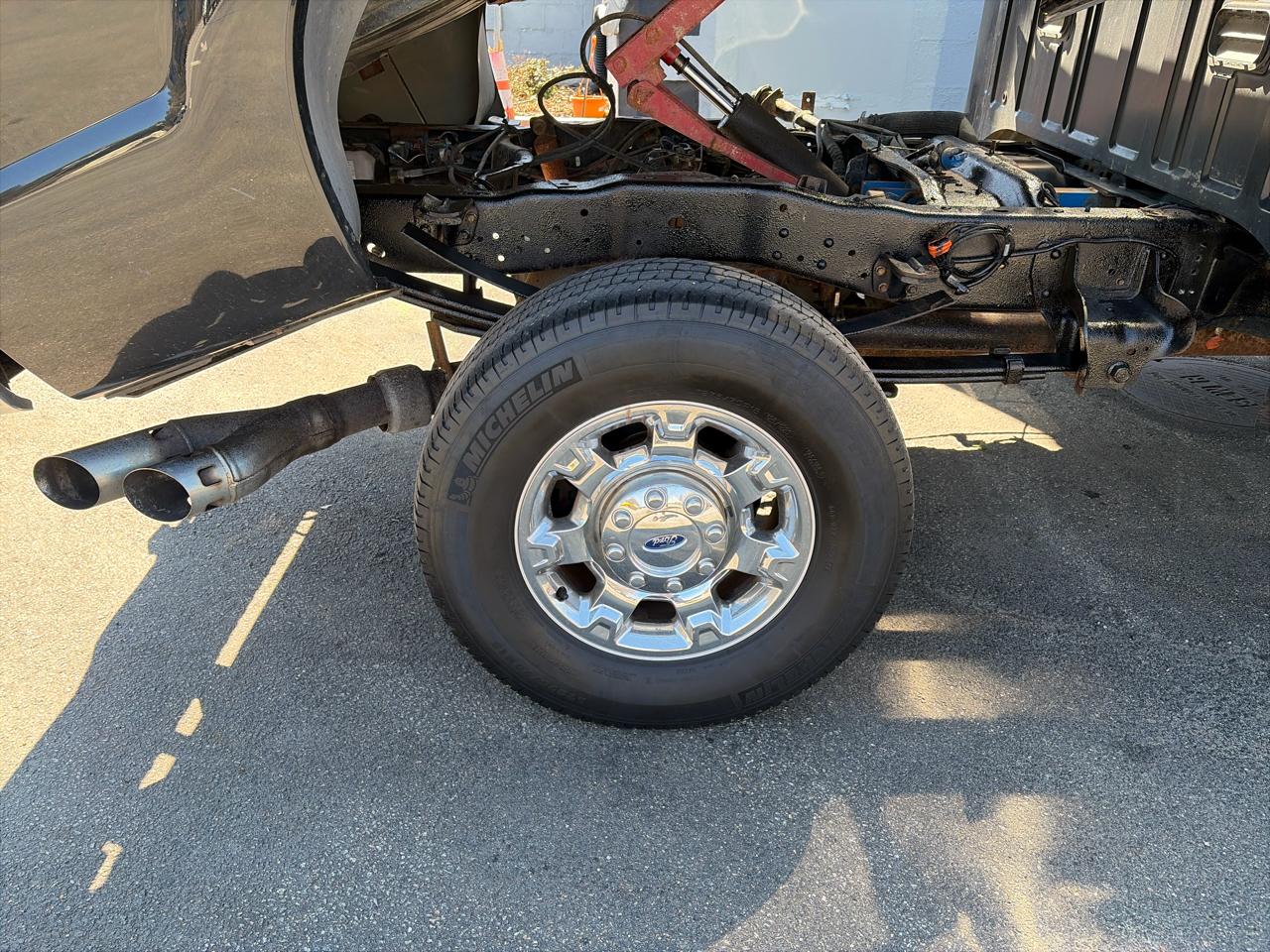 Ford F-350 SD XLT Crew Cab 4WD 2015