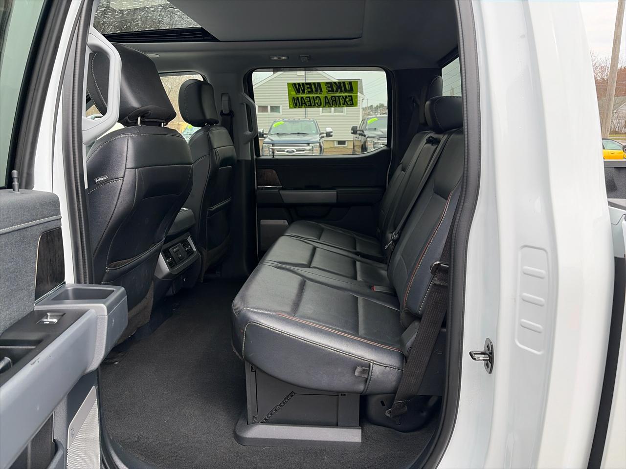 Ford F-350 SD Lariat Crew Cab 4WD 2023