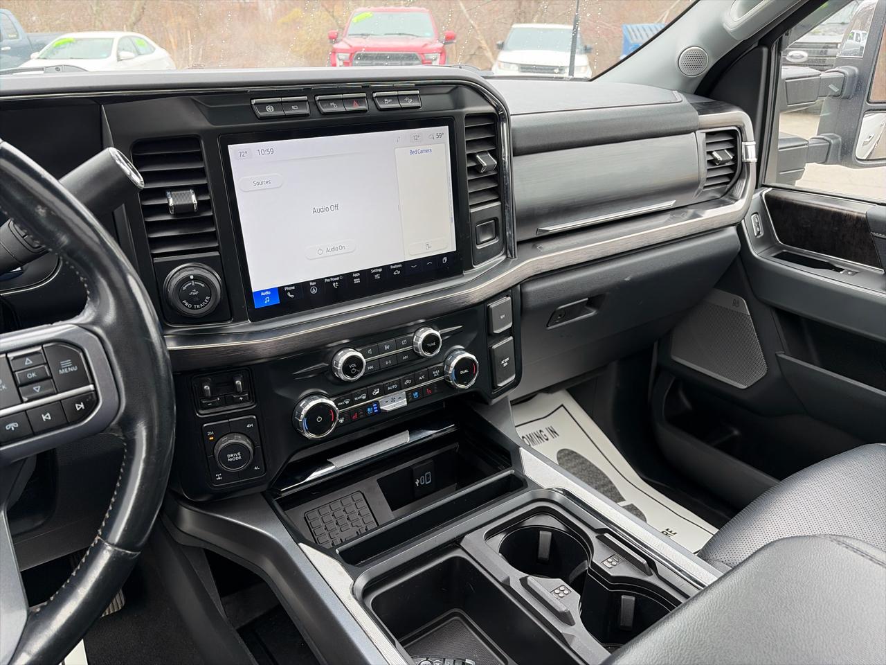 Ford F-350 SD Lariat Crew Cab 4WD 2023