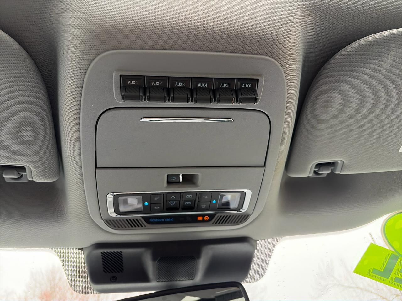 Ford F-350 SD Lariat Crew Cab 4WD 2023