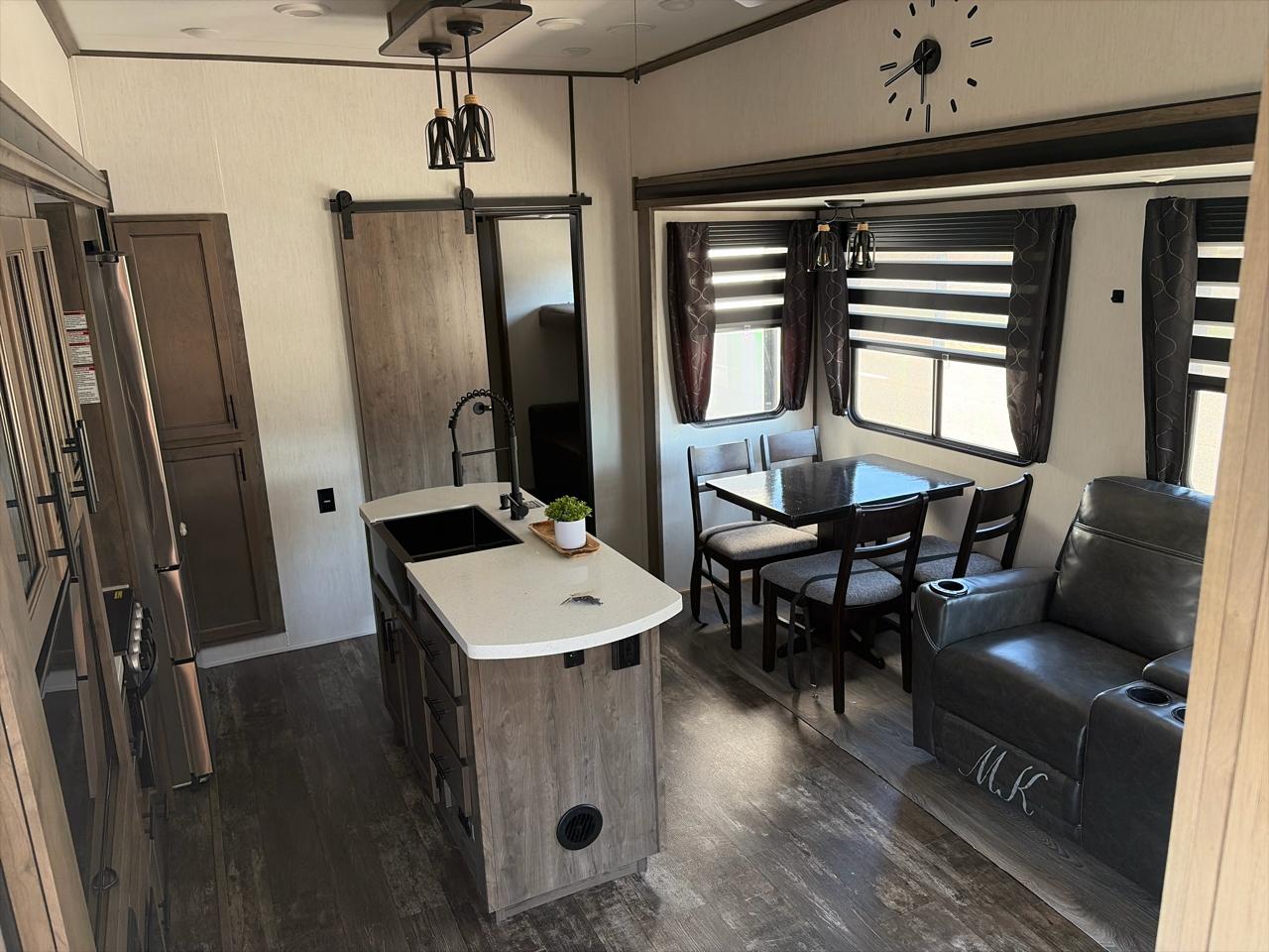 Forest River Sabre  2021