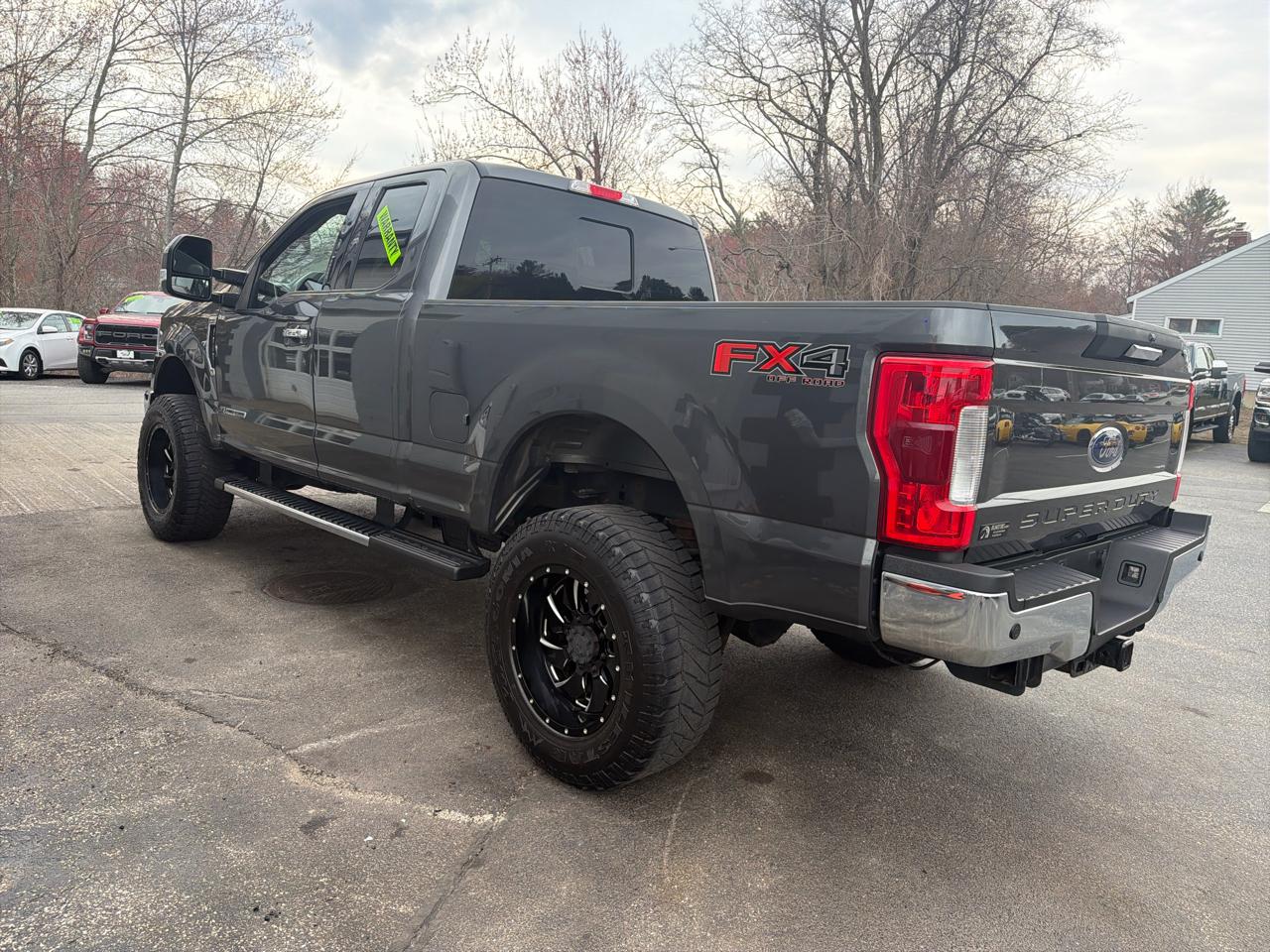 Ford F-350 SD Lariat SuperCab 4WD 2018