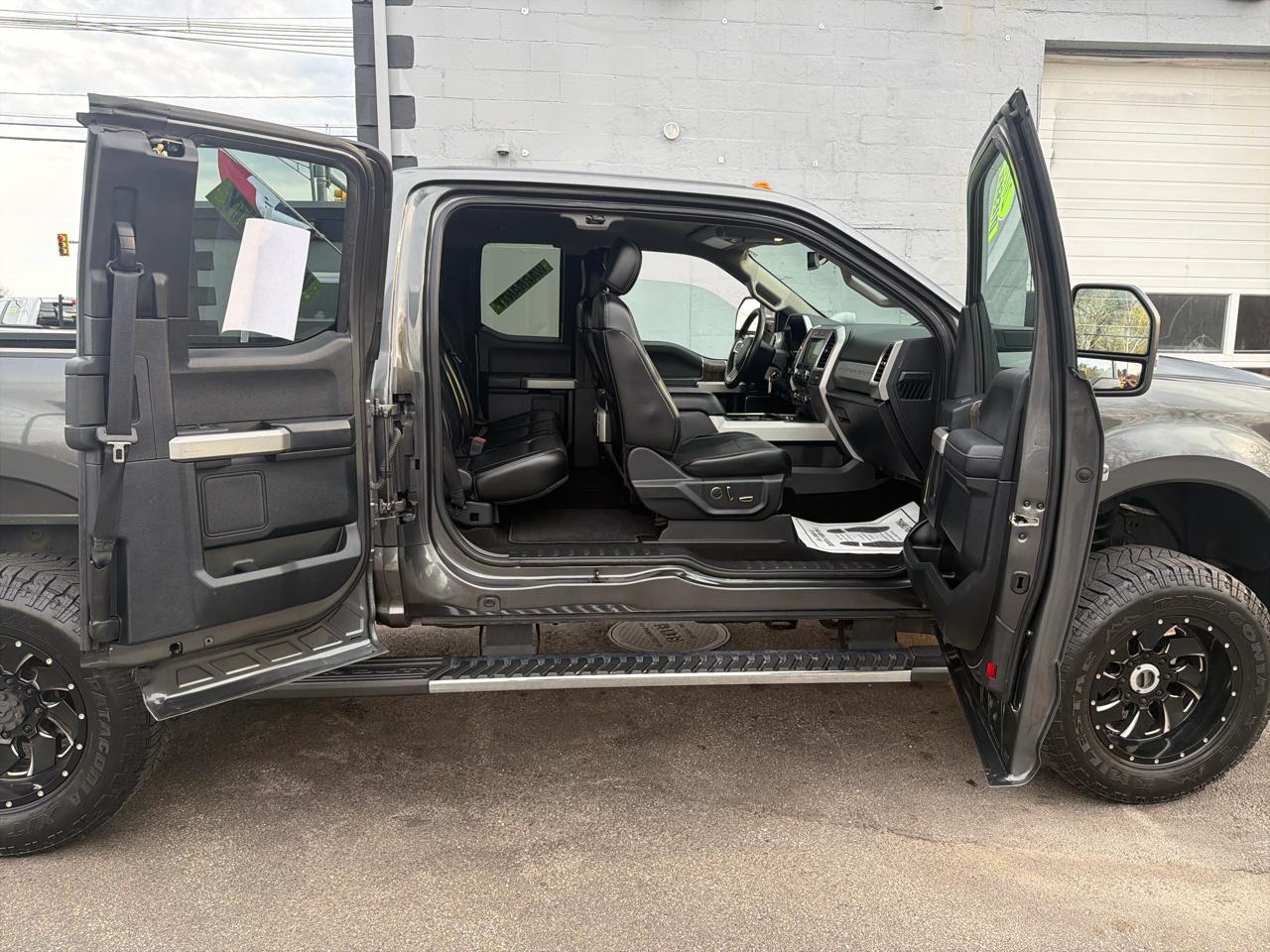 Ford F-350 SD Lariat SuperCab 4WD 2018