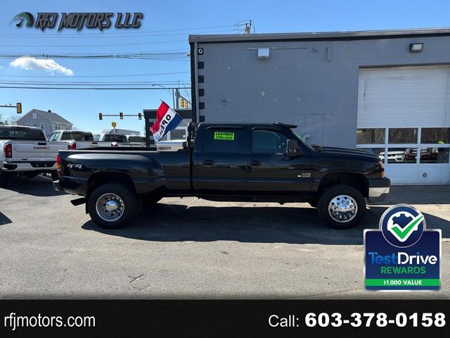 Black (BLK) 2005 Chevrolet Silverado 3500 Work Truck Crew Cab LB DRW 4WD Pickup Truck Four-Wheel Drive Manual