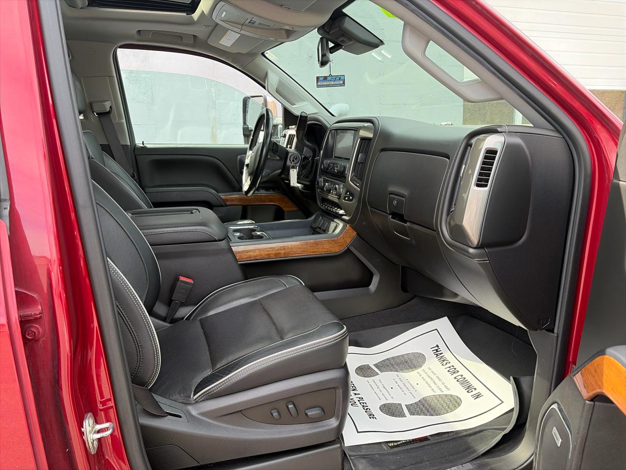 Chevrolet Silverado 2500HD High Country Crew Cab Short Box 4WD 2019