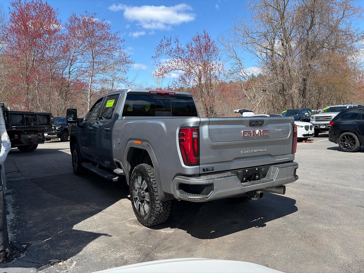 GMC Sierra 3500HD Denali Crew Cab 4WD 2025