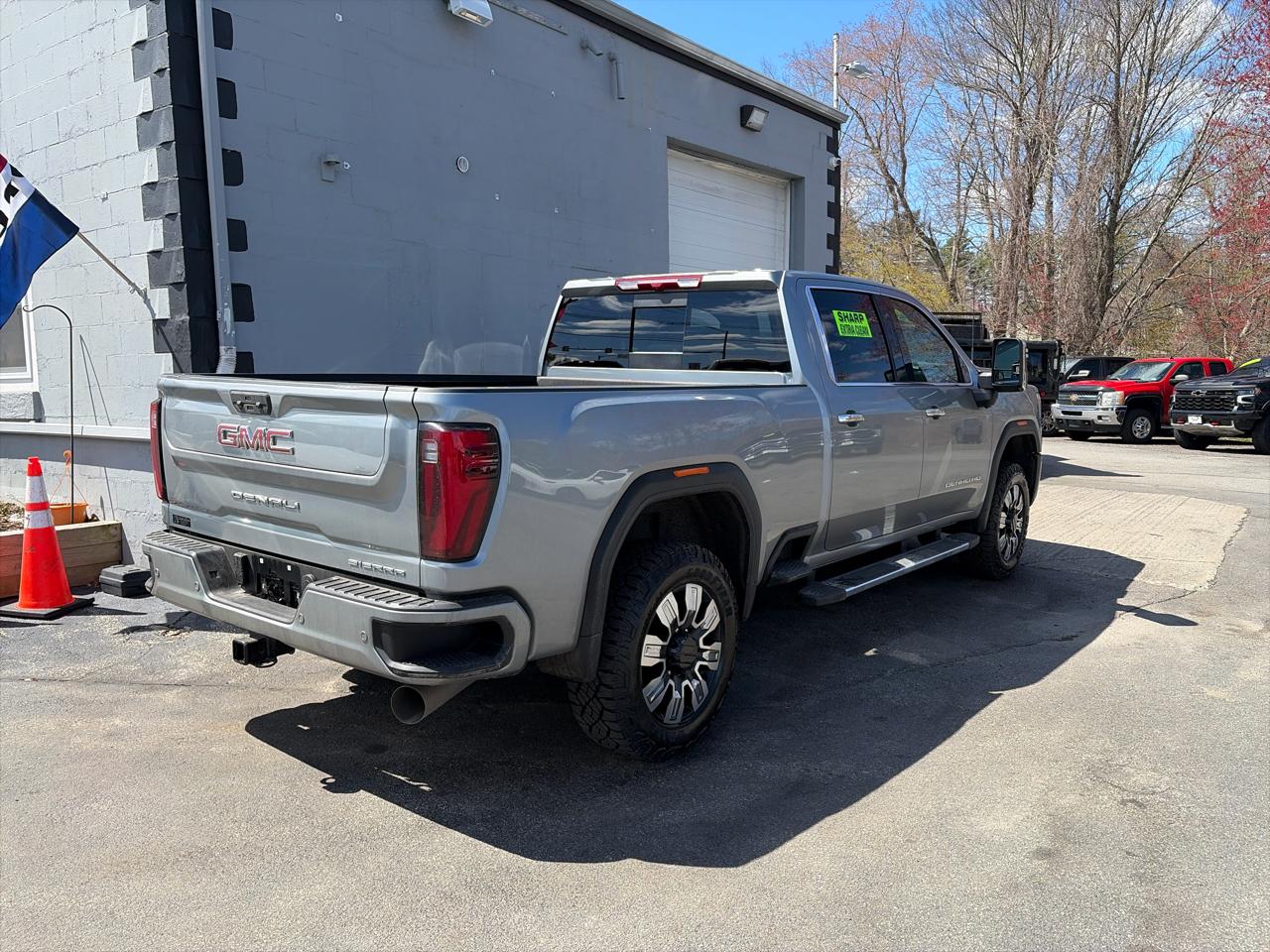 GMC Sierra 3500HD Denali Crew Cab 4WD 2025