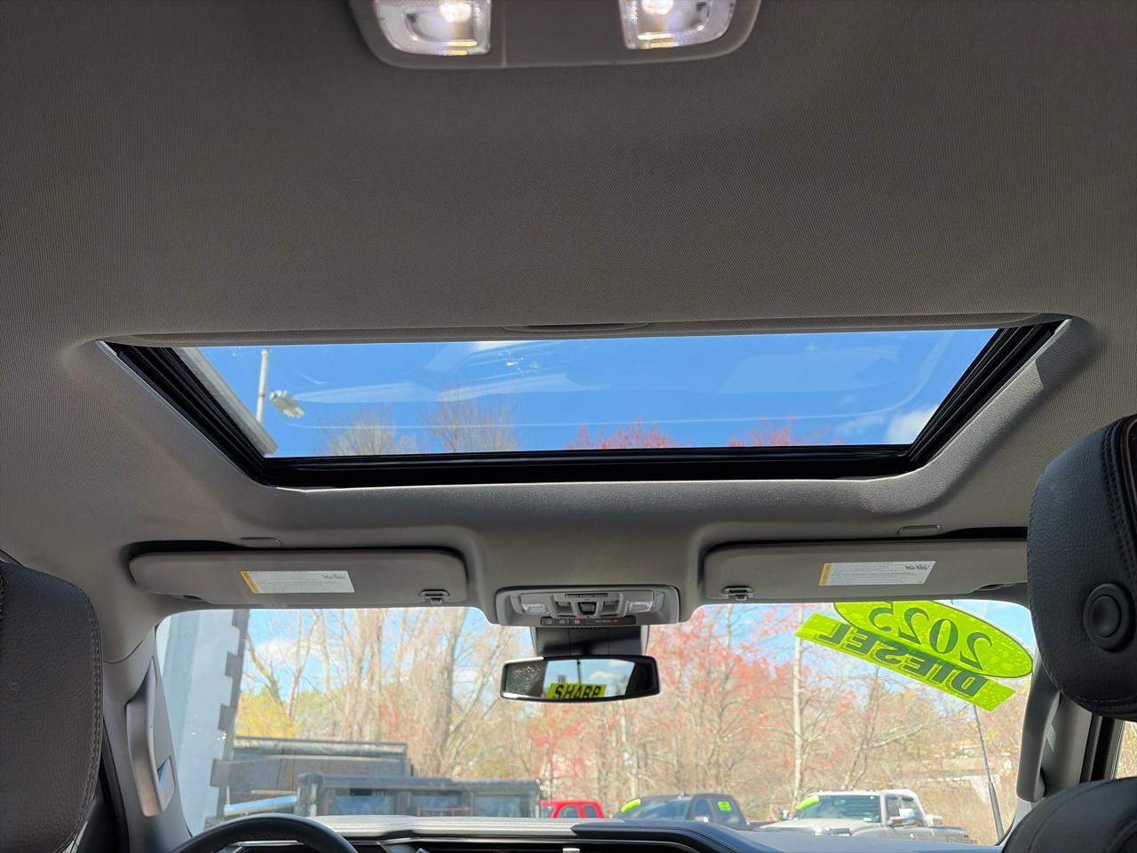 GMC Sierra 3500HD Denali Crew Cab 4WD 2025