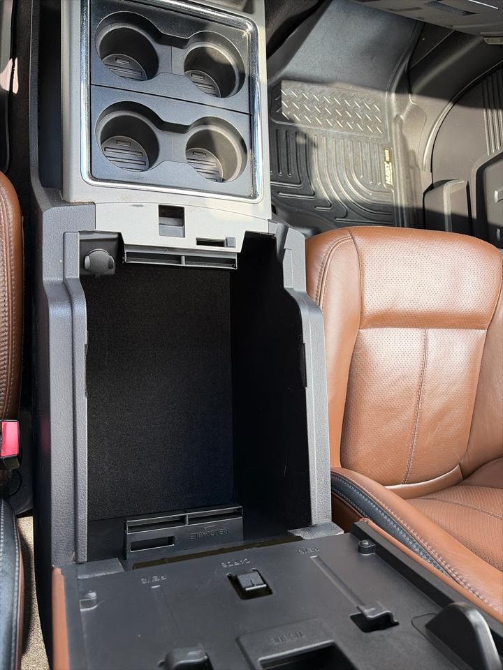Ford F-350 SD Platinum Crew Cab 4WD 2016