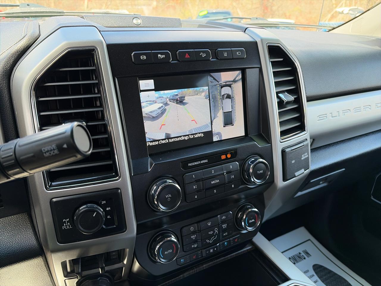 Ford F-350 SD Lariat Crew Cab 4WD 2020