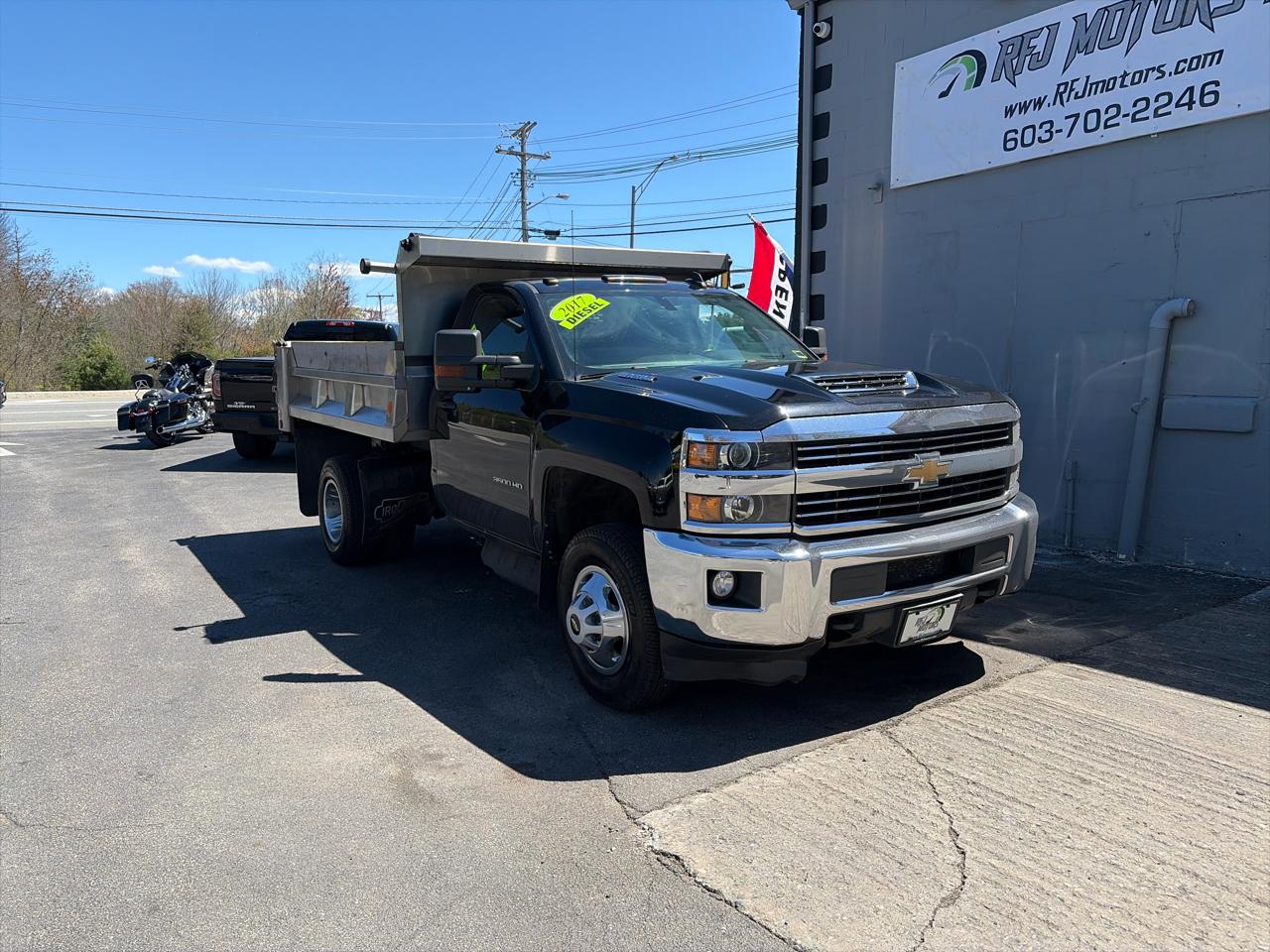 Chevrolet Silverado 3500HD LT Long Box 4WD 2017