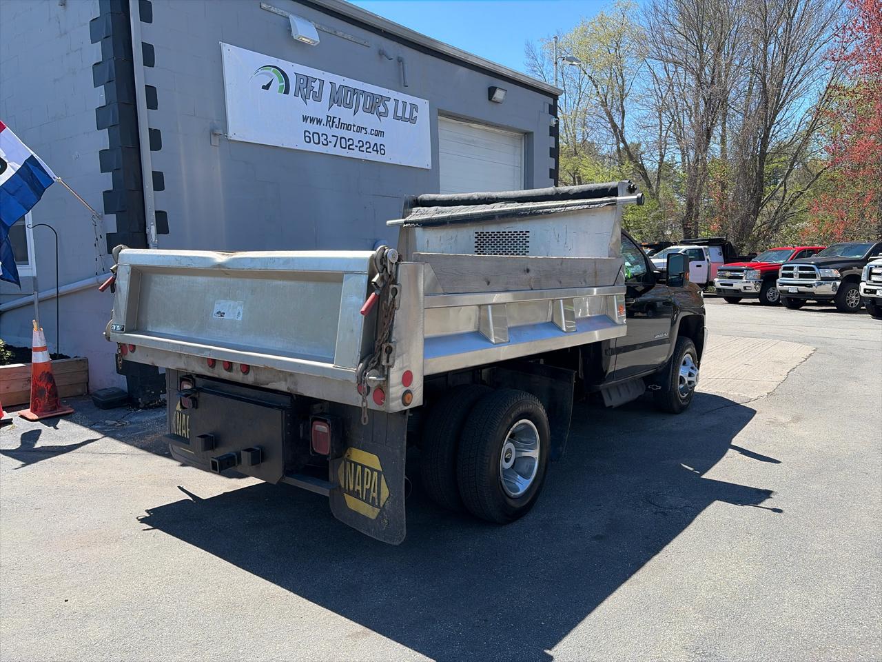 Chevrolet Silverado 3500HD LT Long Box 4WD 2017