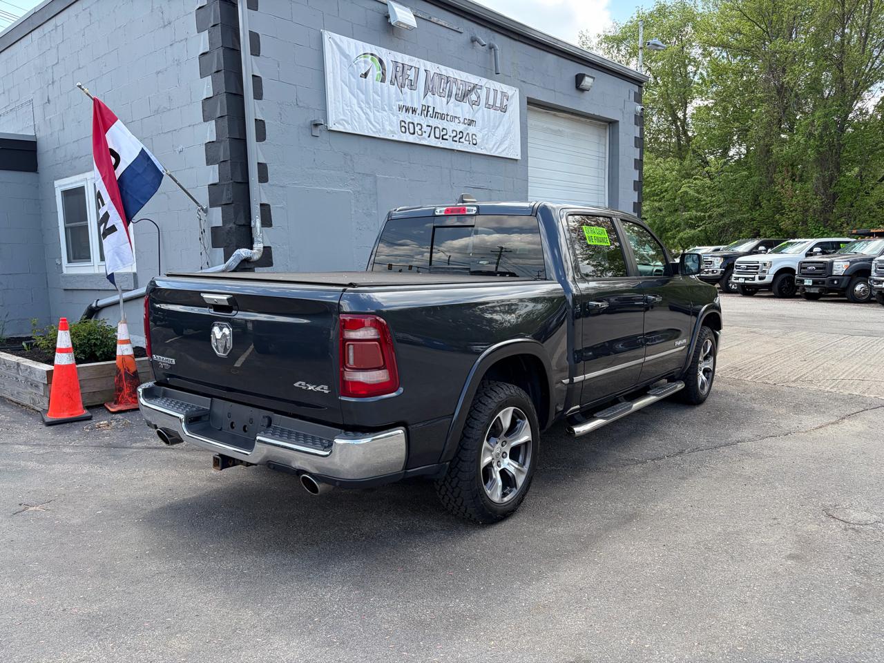 RAM 1500 Laramie Crew Cab SWB 4WD 2019