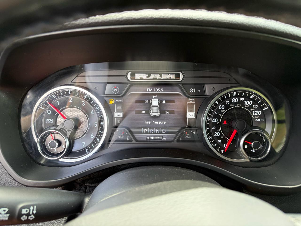 RAM 1500 Laramie Crew Cab SWB 4WD 2019