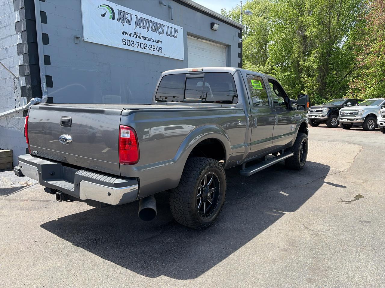 Ford F-350 SD Lariat Crew Cab 4WD 2012