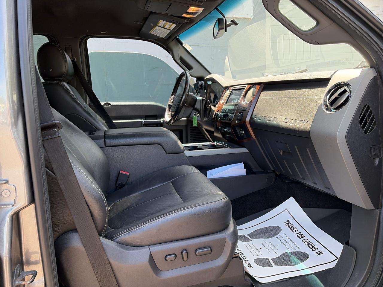 Ford F-350 SD Lariat Crew Cab 4WD 2012