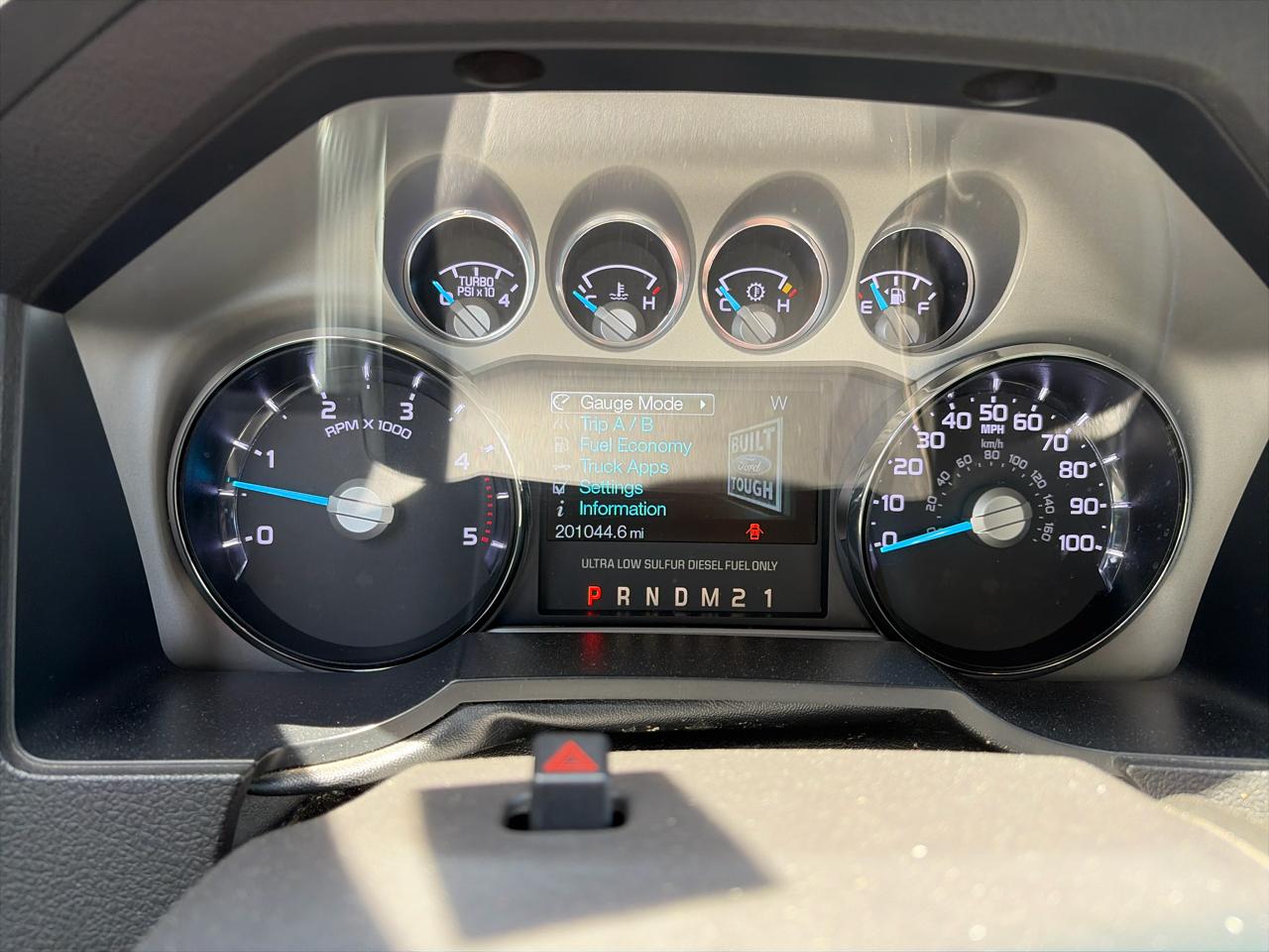 Ford F-350 SD Lariat Crew Cab 4WD 2012