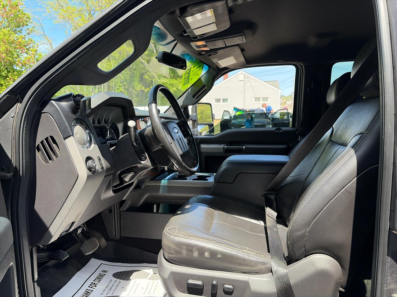 Ford F-350 SD Lariat Crew Cab 4WD 2012