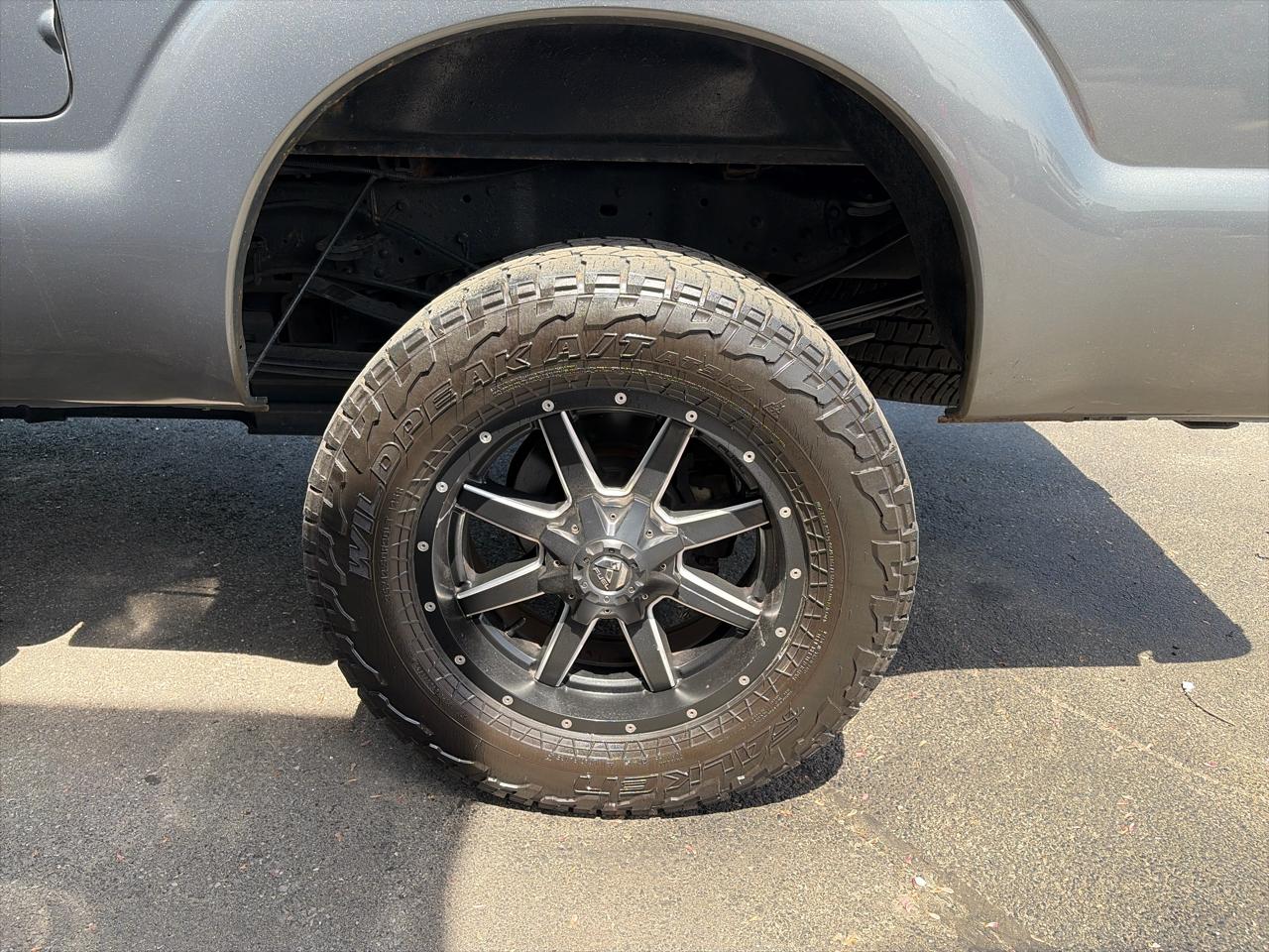 Ford F-350 SD Lariat Crew Cab 4WD 2012