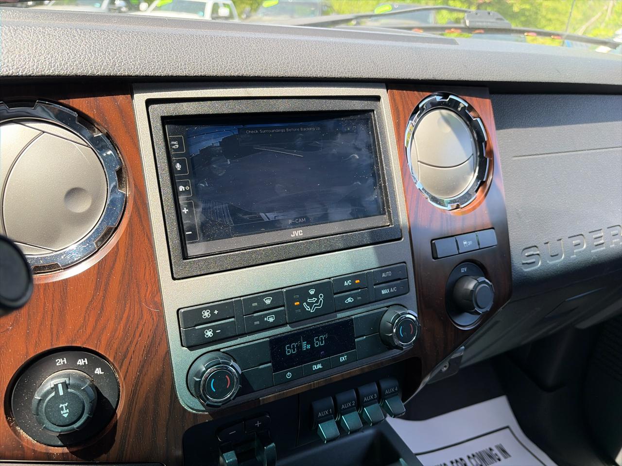 Ford F-350 SD Lariat Crew Cab 4WD 2012