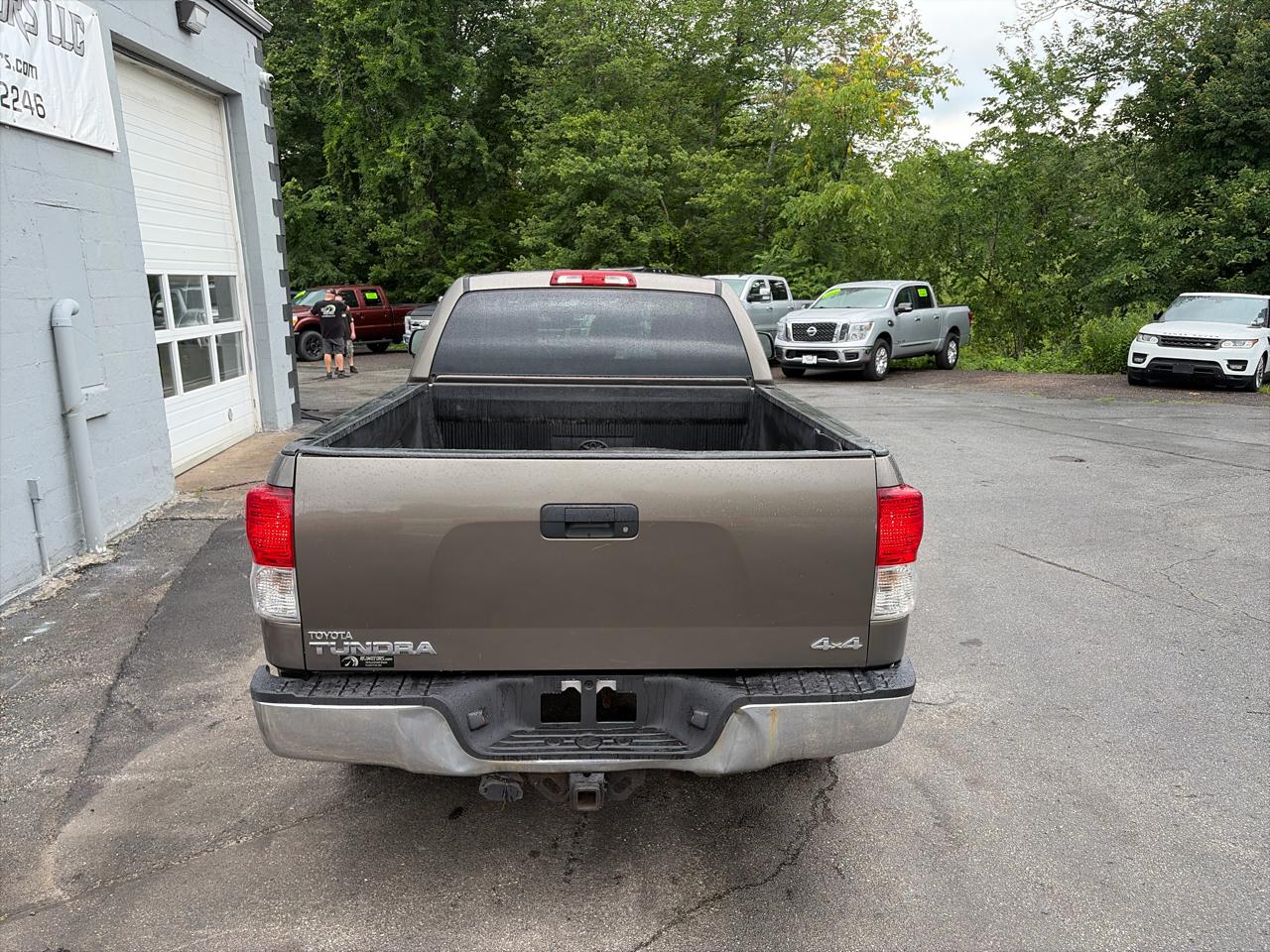Toyota Tundra Tundra-Grade 5.7L Double Cab 4WD 2013