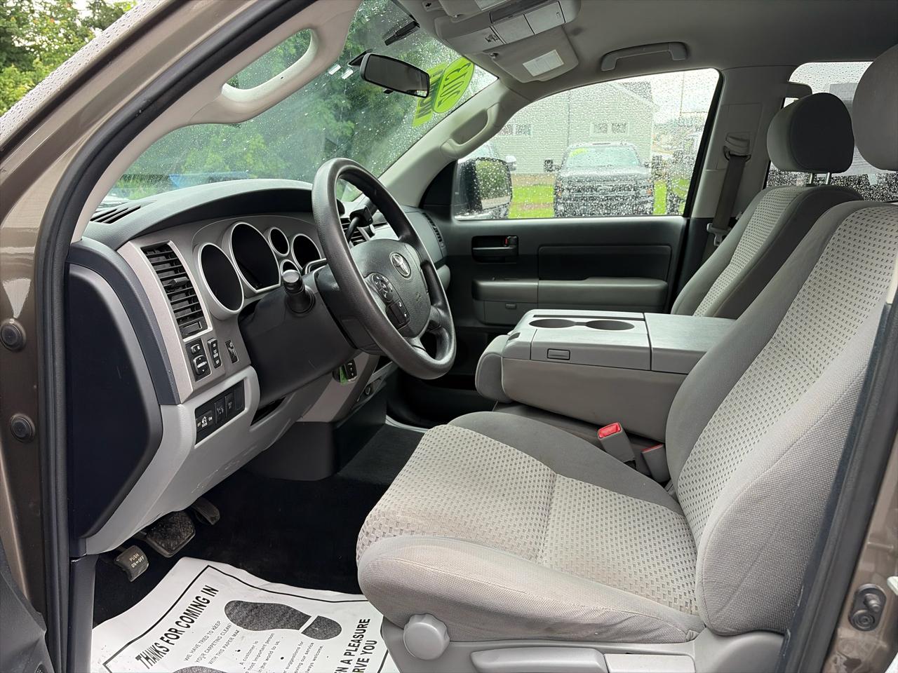Toyota Tundra Tundra-Grade 5.7L Double Cab 4WD 2013