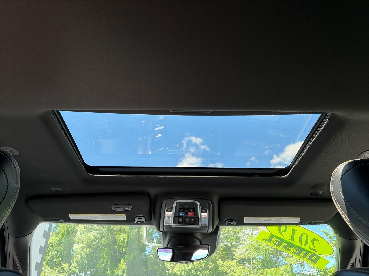 RAM 2500 Laramie Mega Cab 4WD 2019