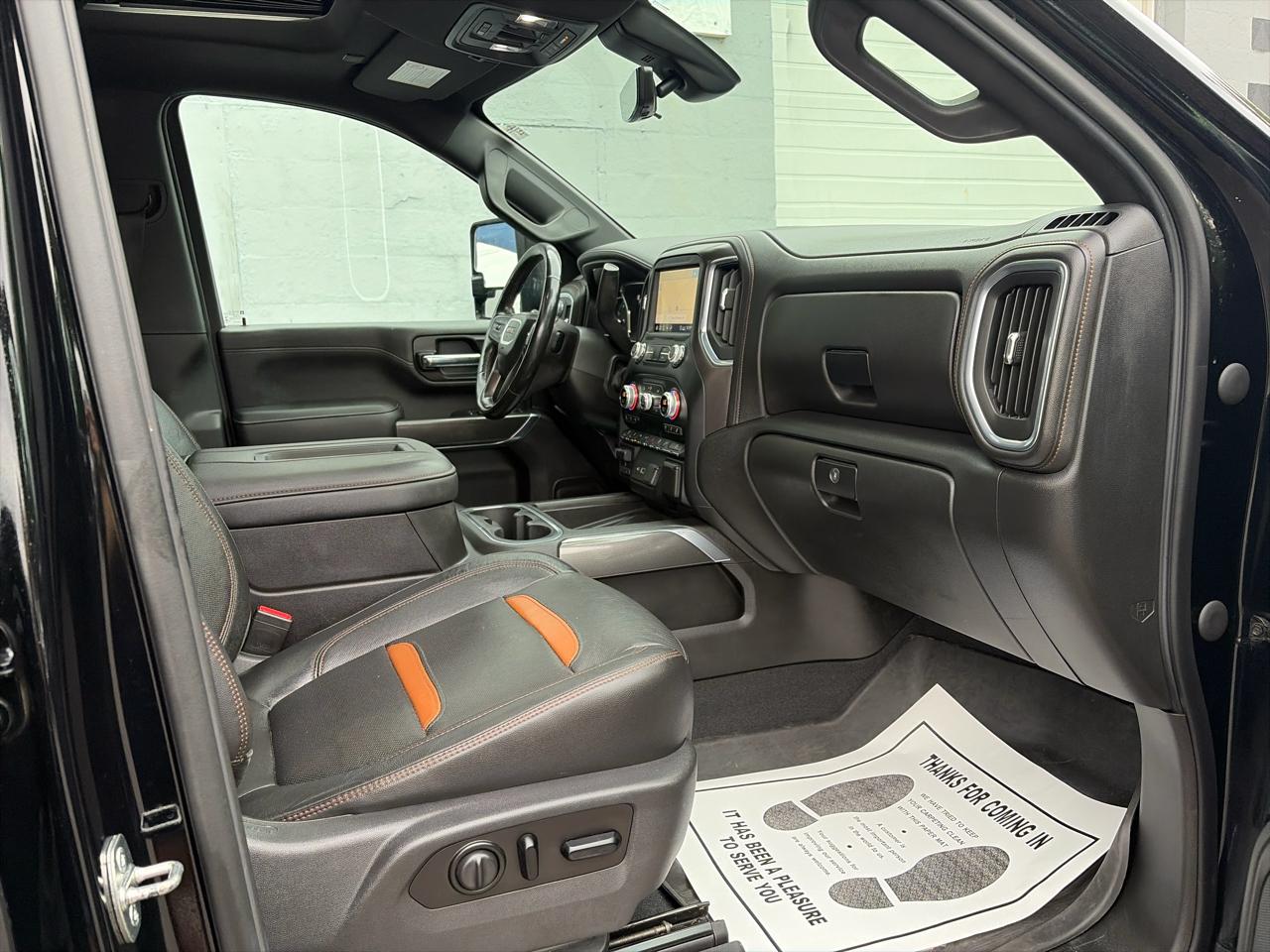 GMC Sierra 2500HD AT4 Crew Cab 4WD 2020