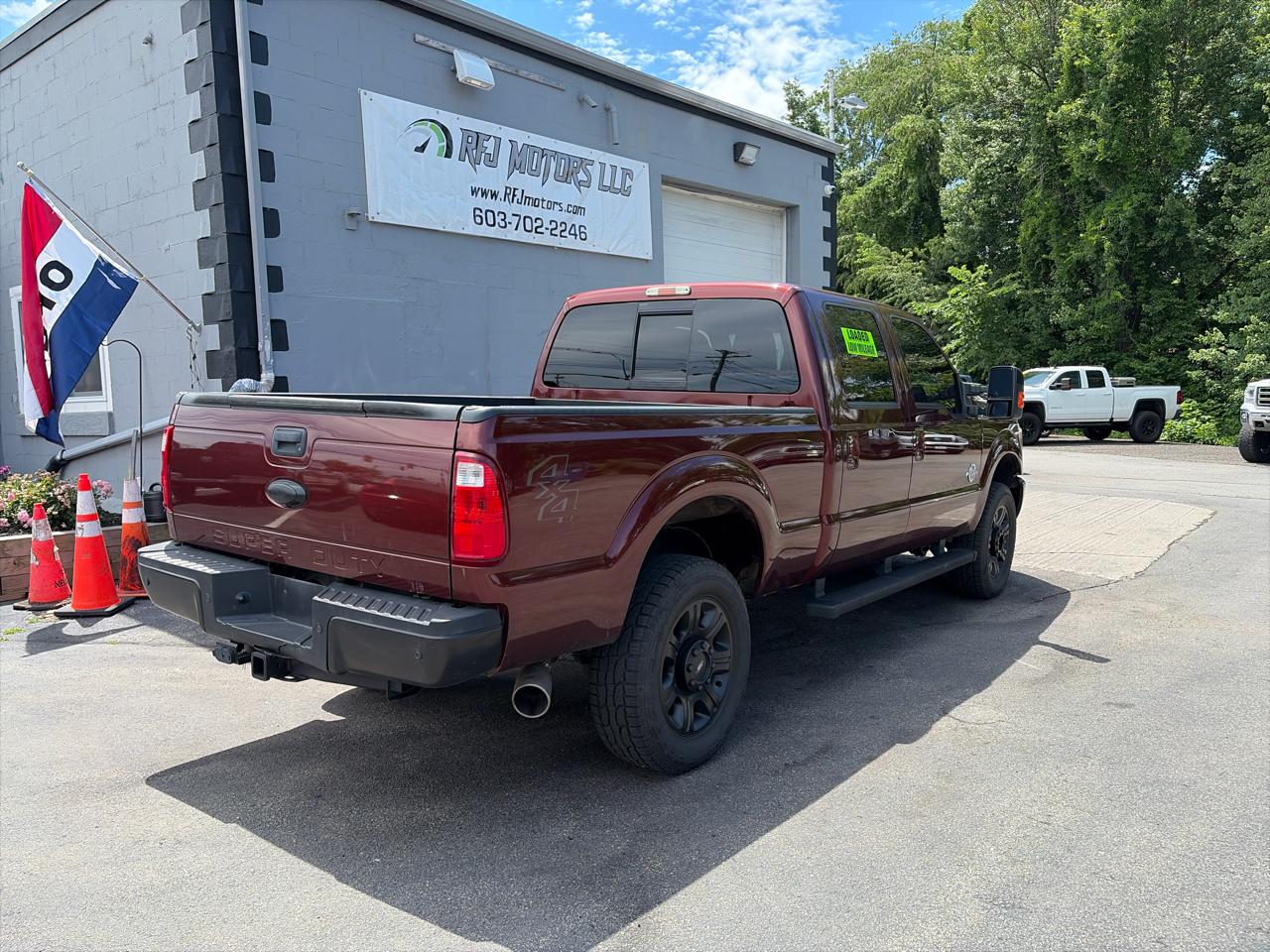 Ford F-250 SD Lariat Crew Cab Short Bed 4WD 2015