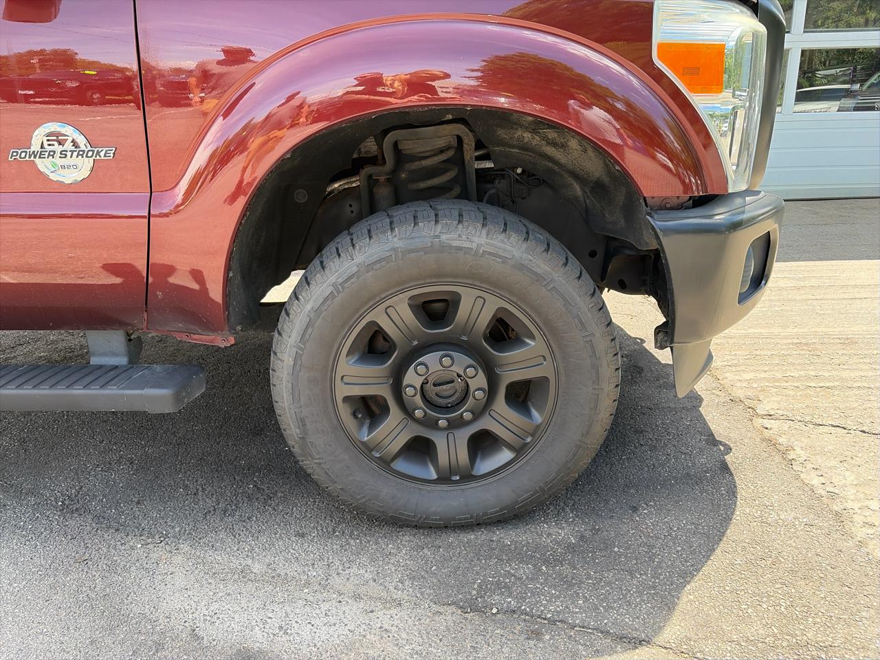 Ford F-250 SD Lariat Crew Cab Short Bed 4WD 2015